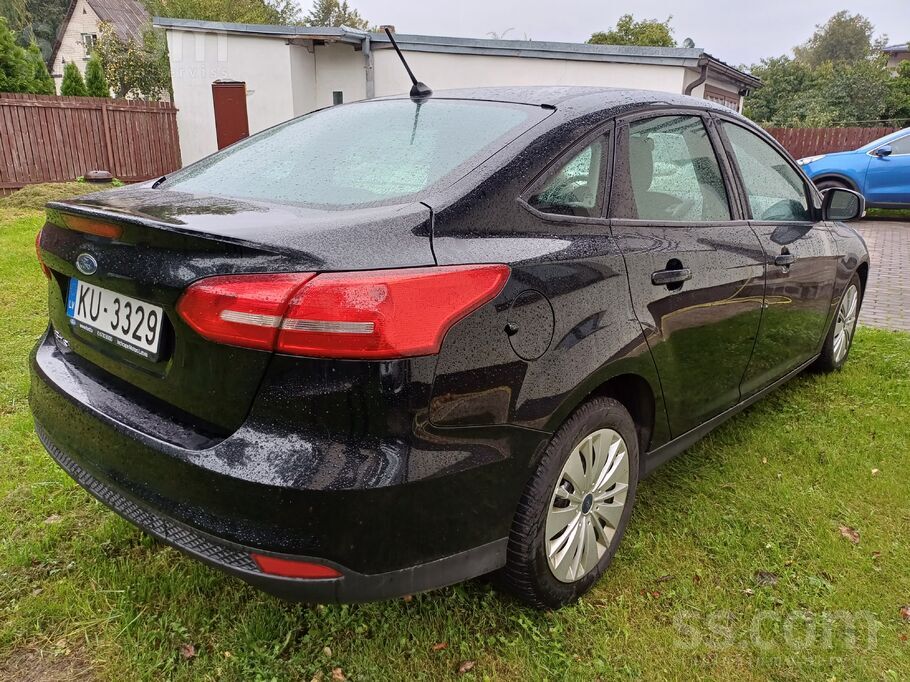 Ford TA uz Gadu. Седан 4800(export) 5800E(c 21%). 70kW.