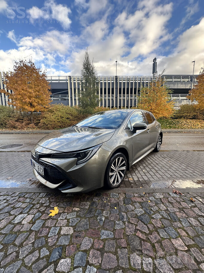 Toyota Corolla Hatchback 1.8 Hybrid Active Plus E-Cvt, Automāts, Rear view c