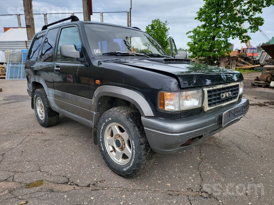 Dīzelis
Mehāniskā ātrumkārba
Auto 4X4.