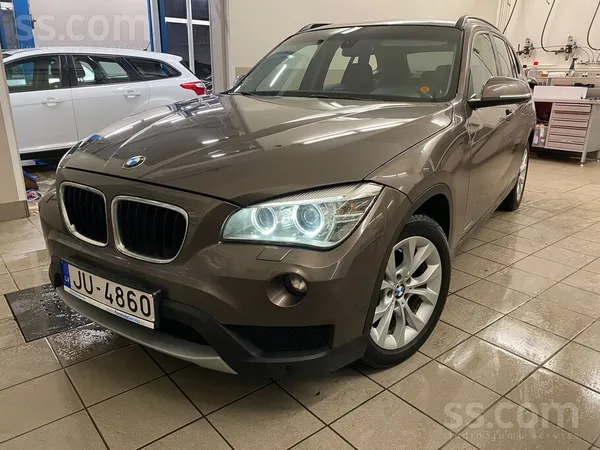 BMW BMW X1 (2016g) Sarkana met. 