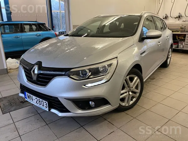 Renault Pārdodu lieliskā stāvoklī esošu Renault Megane 202