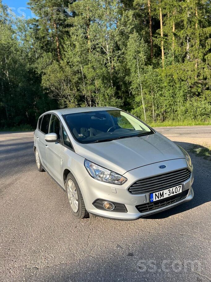 Ford Продаётся машина в хорошем техническом и визуально