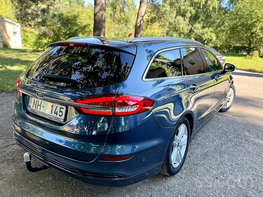 Покупал сам у дилера в германии. отличное состояние, зимний пакет, обогрев л