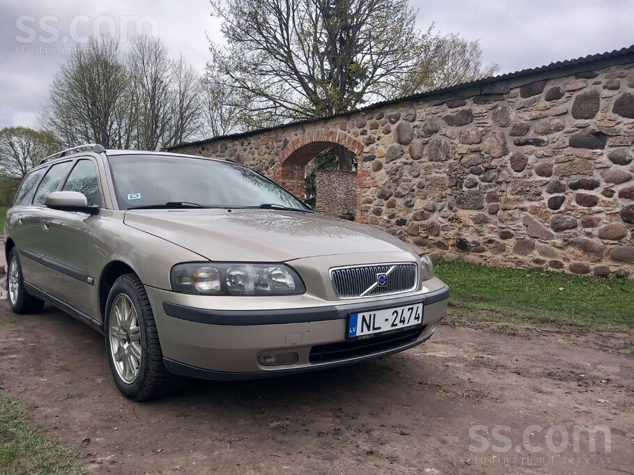 Volvo Pārdodu Volvo v70. 120kw, 163zs, automāts.