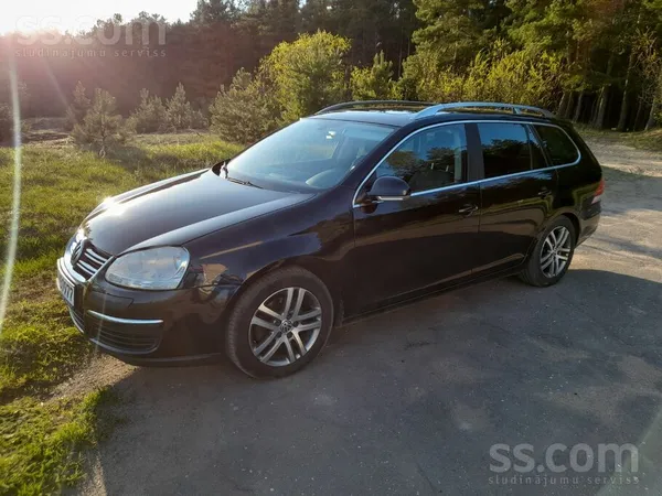 Volkswagen Продаю Volkswagen Golf крыша панорамная, не работа