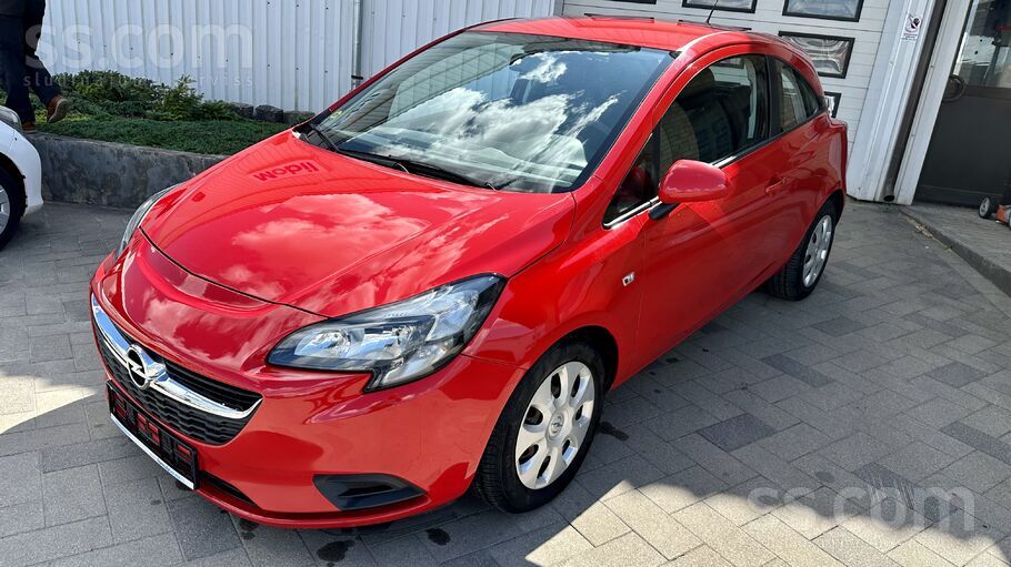 Opel Corse-E. 
Auto labā tehniskajā un vizuālajā stāvoklī. 
Auto iespējams
