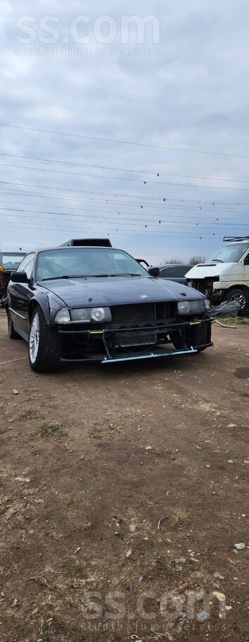 Taisits trasei. Poļu papīri.
Platie leņķi priekša, hidroliska rocene, coil