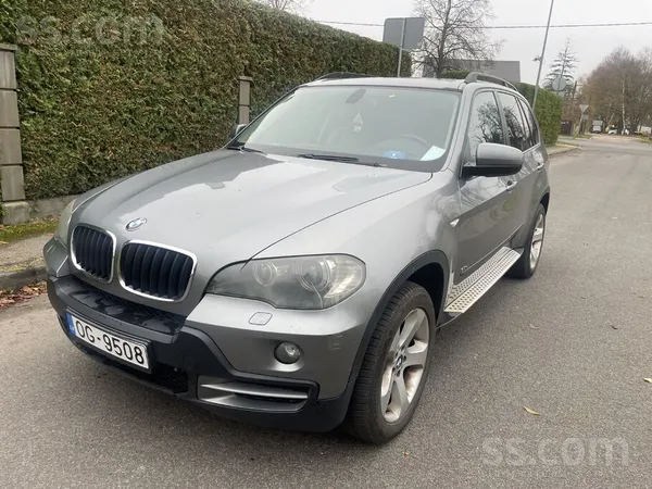 BMW Bmw X5 E70 ar 3, 0 dīzeļdzinēju un automātisko ātr