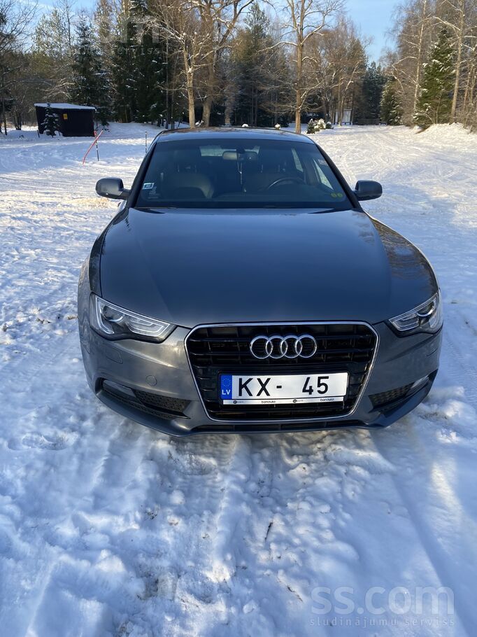 Audi Pārdodu Audi A5 3.0 Tdi S-line