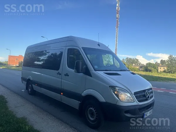 Mercedes Var uz nomaksu. 