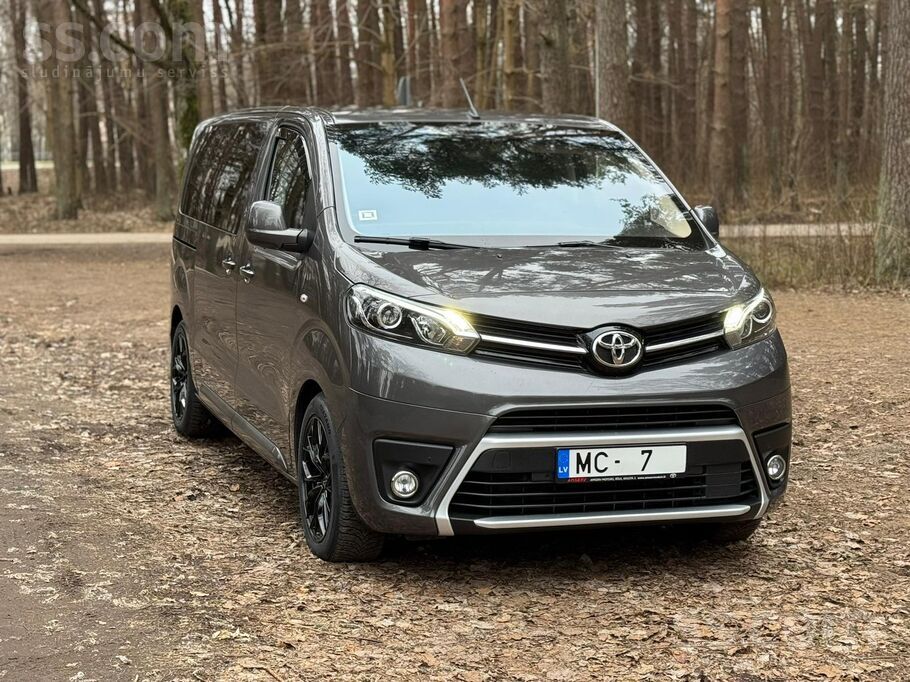 Toyota Cena ar Pvn. 