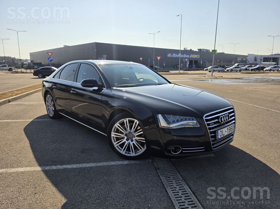 Audi Продаю Audi A8 2012 года 3.0 Tdi 184kW в идеальном