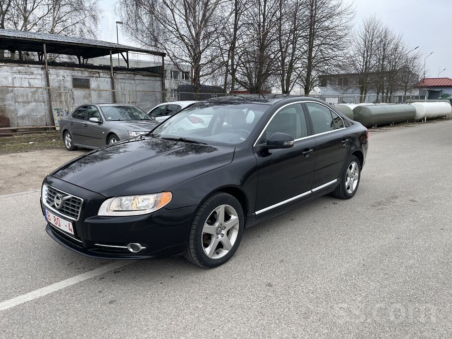 Volvo 2.0 d 120Kw. Automāts. Labā tehniskā . 