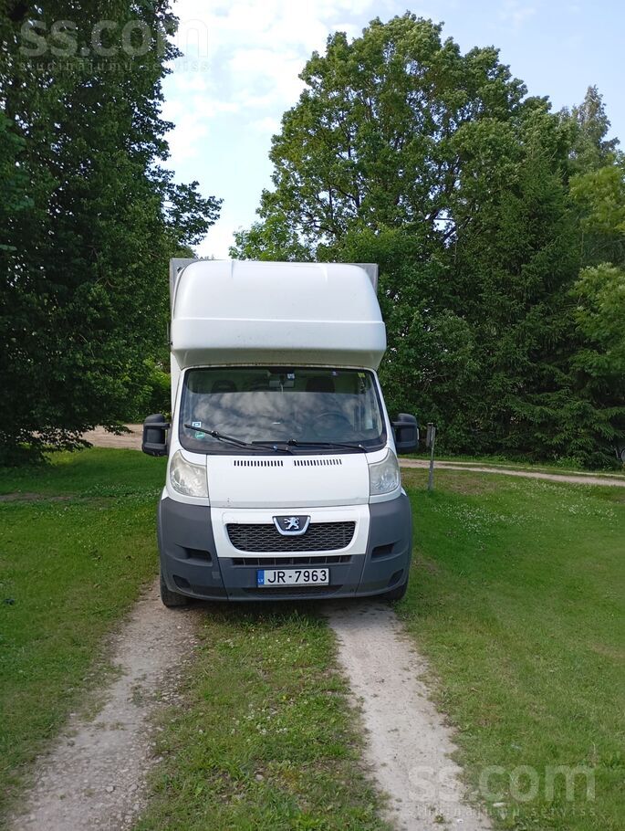 Pārdodas Labs kopts busiņš.
Kravas kastes izmēri garums 4, 18 platums 2, 0