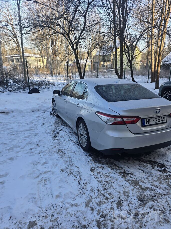 Атомобиль в хорошем техническом состоянии смешанный расход 5-6 литров 18, ле