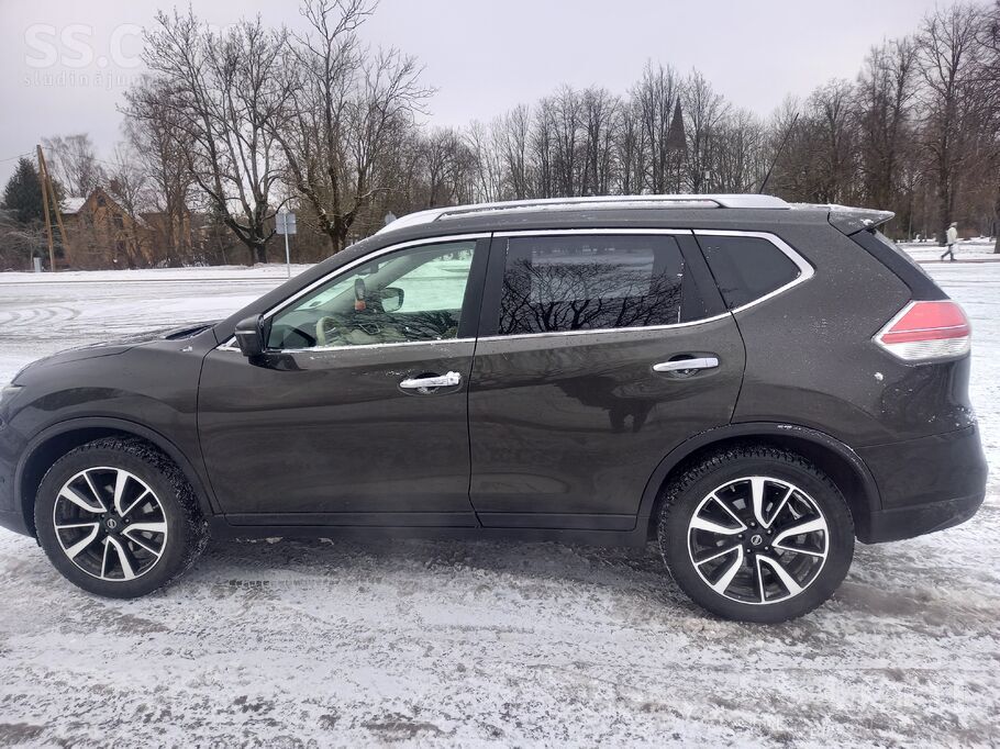 Авто в хорошем состоянии. Резина r19 (два комплекта шин) . Два ключа. ТО 20.