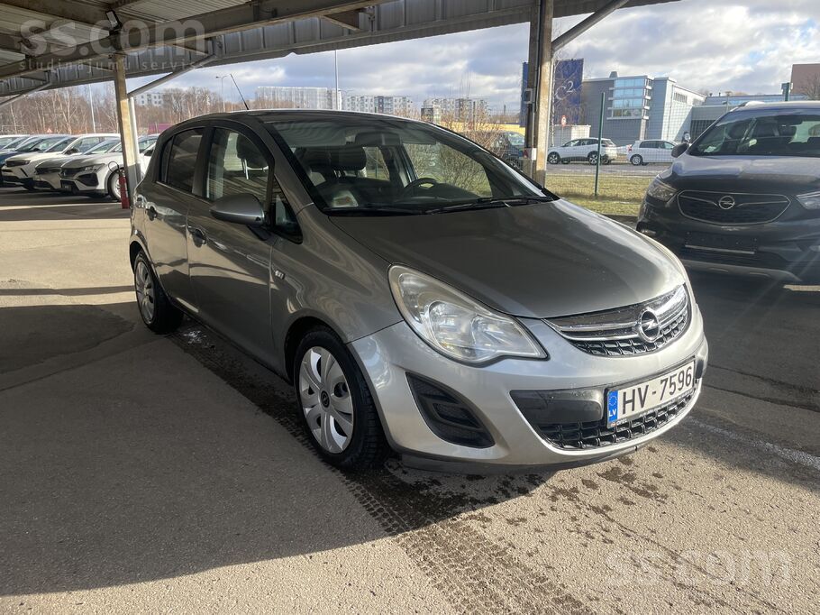 Opel Corsa Facelift, pirkta Latvijā, kopta oficiālā Opel servisā, servisa gr