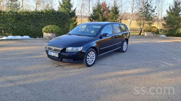 Volvo Pārdod automašīnu volvo v 50