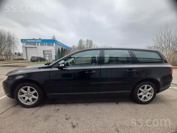 Volvo No Vācijas. Мотор от Рено- 2.0 Рsa. 100 KW. Ремень