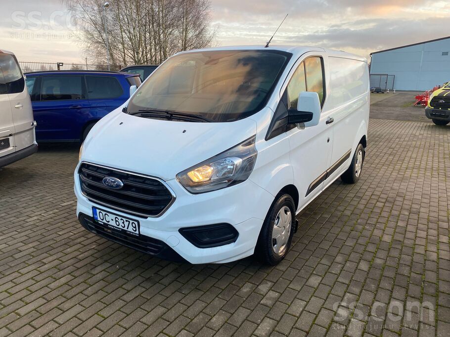 Ford Transit Custom 2.0 Ecoblue (77kW, 105Zs). Pilnā masa 2800Kg. Eskoprta c
