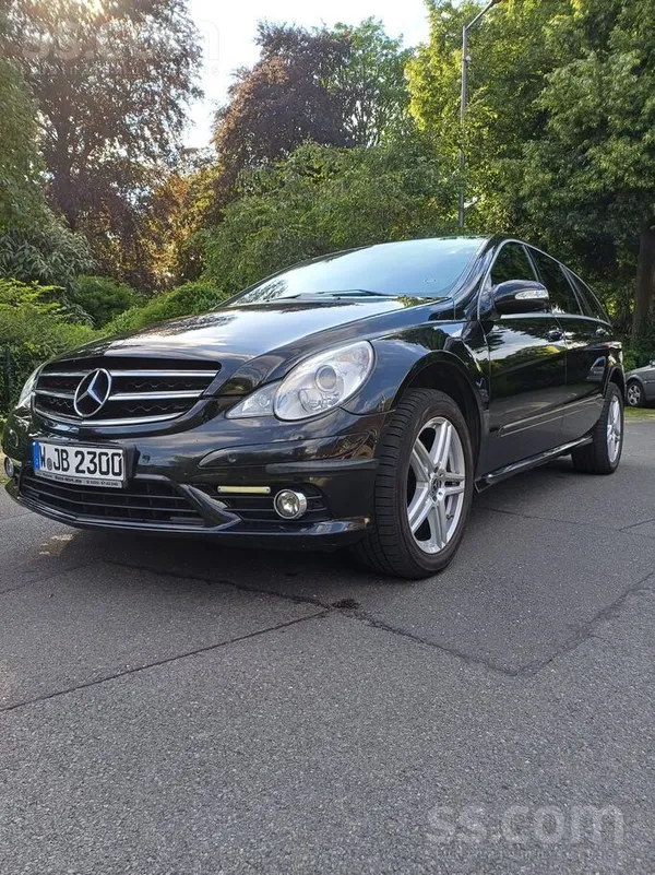 Mercedes Sveiki, piedāvāju iegādāties manu mersīti. Long ve