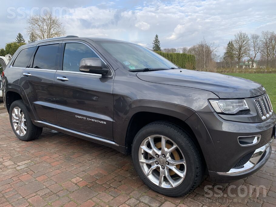 Pārdod Jeep Grand Cherokee, 2015 gada, 3.0 disel, 184 Kw / 250 Zs, Summit ko