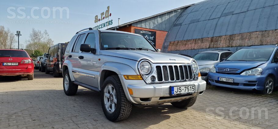 Daudz labu ekstru. 4x4 pilnpiedziņa. Ādas salons, automātiska ātrumkārba, da