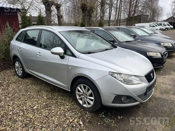 Seat Seat Ibiza 1.6Tdi, 2011 gada, no Vācijas labā stāv