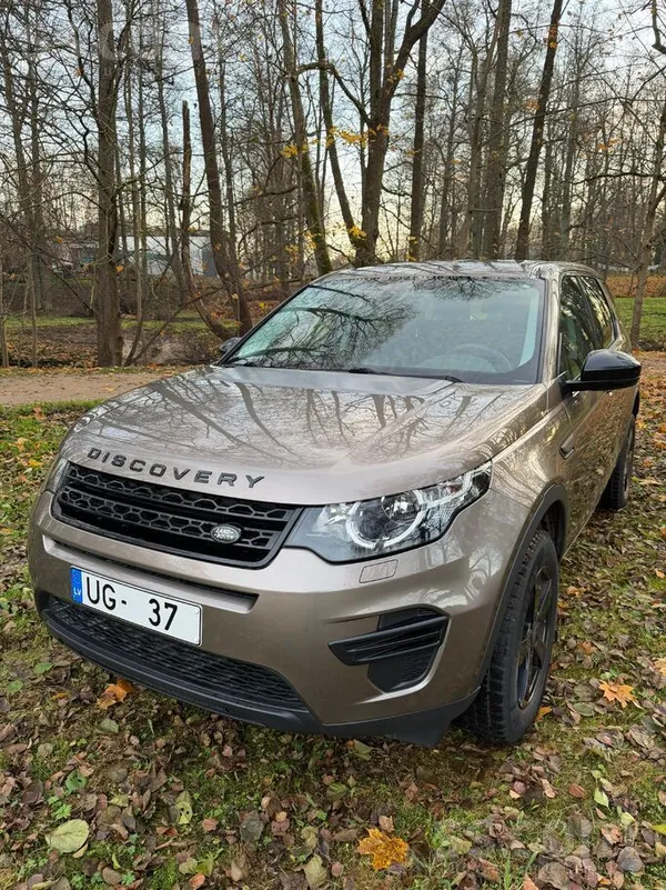 Pārdodu labā stāvoklī uzticamu Land Rover Discovery Sport (2015). Veikta pil