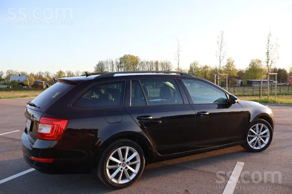 Skoda Auto ar ļoti labu aprīkojumu - adaptīvā kruīza kon