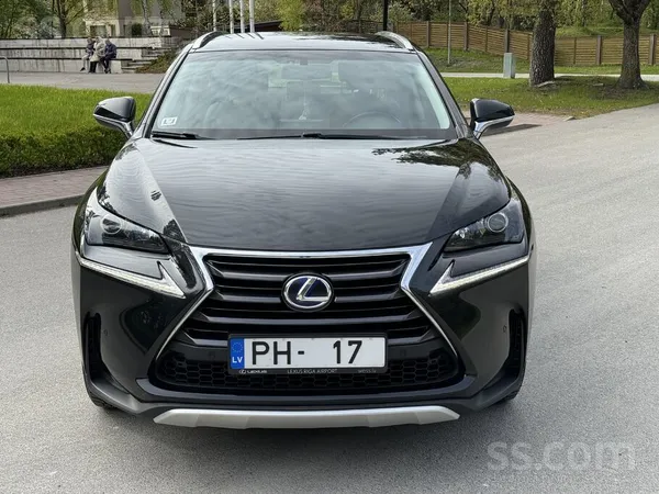 Lexus Lexus Nx300h Awd Luxory komplektācija. 