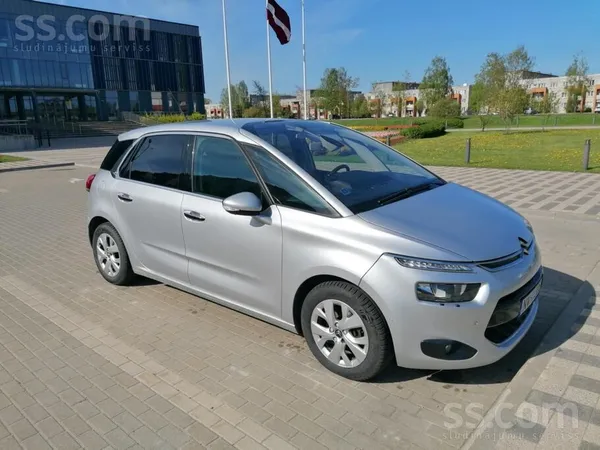 Citroen Pārdodu citroen c4 picasso 2014 gada ar 1.6 dizeļi