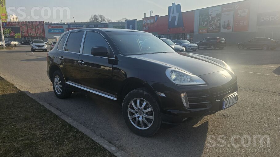 Продаю Porsche Cayenne 3.0 дизель.
В Латвии 3 года, я первый владелец в Ла
