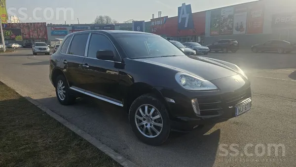 Porsche Продаю Porsche Cayenne 3.0 дизель. 