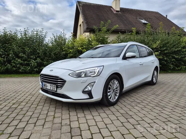 Ford Ford Focus ar automātisko ātrumkārbu -8 ātrumi. 