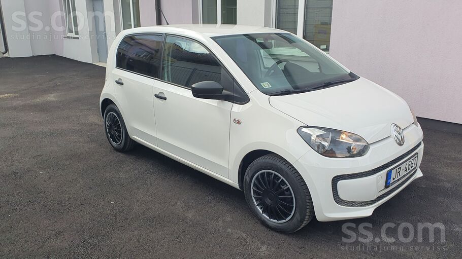 Jauna pirkta Latvijā, viens īpašnieks. E-Csdd var apskatīt visu nobraukuma v