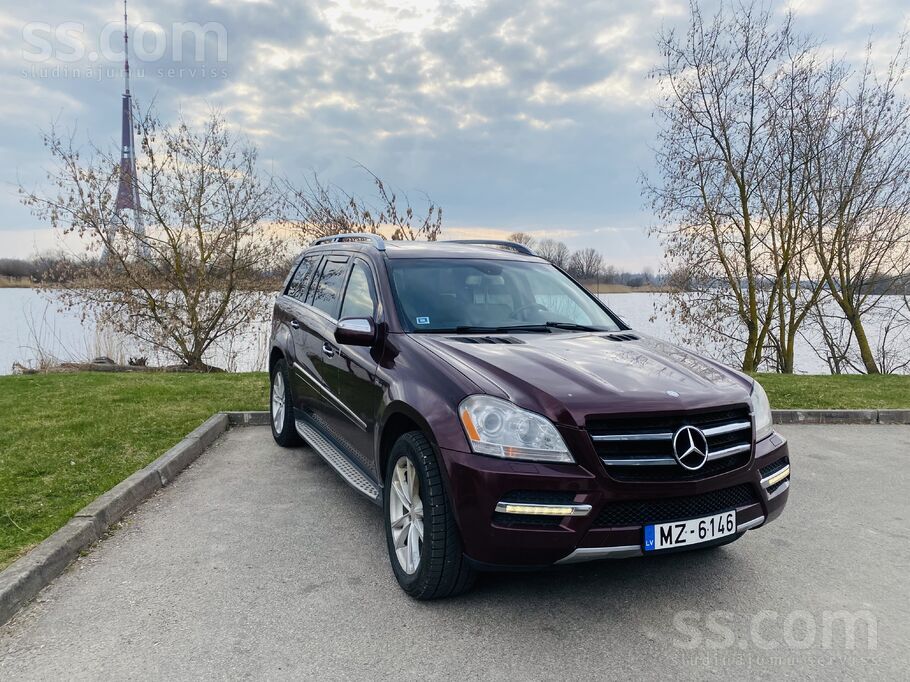 Mercedes-Benz GL 350 Bluetec , 7мест, в комплекте R20 диски с новой резиной,