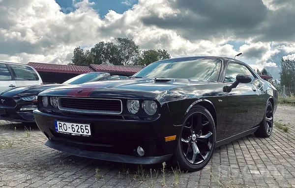 Dodge Ļoti labā stāvoklī pārdodas Dodge Challenger 2010 