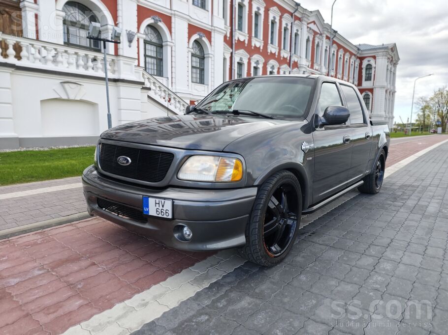 Pārdod vai maina unikālu, Harley Davidson simtgadei veltītu Ford F150 crew c