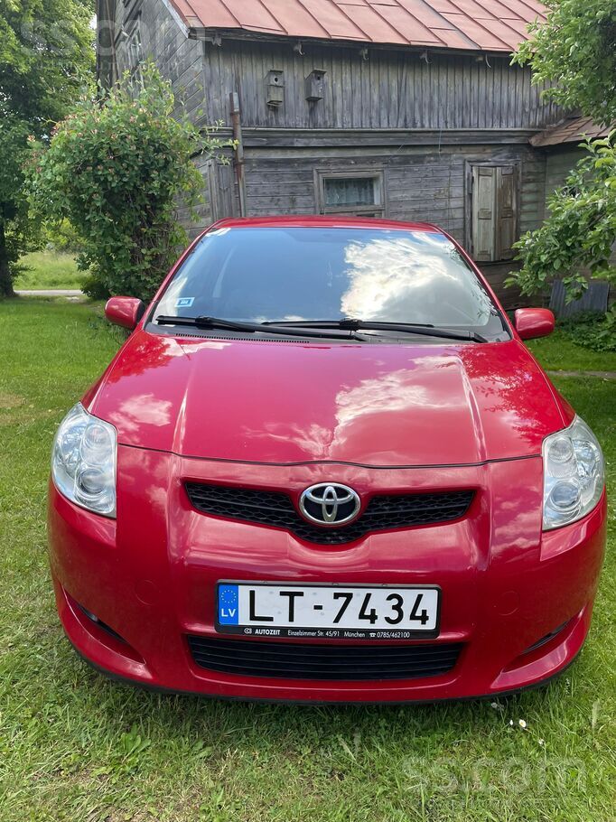 Pārdodu auto - Toyota Auris 2008 g. , 2.0 dīzelis. Tehniski labā stāvoklī. R