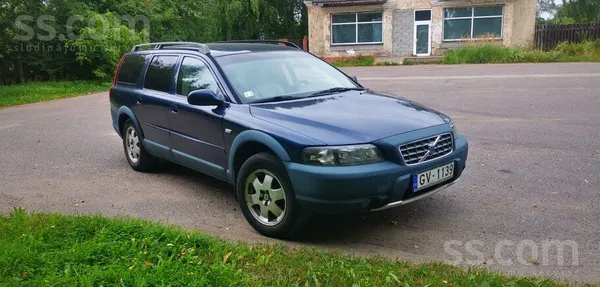 Volvo Pārdodu uzticamu un koptu auto ar bagātīgu komplek