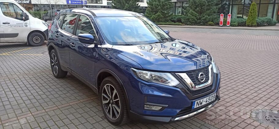 Nissan X-Trail (Rogue) T-32 otrās paaudzes Facelift modelis. Ērts un dinamis