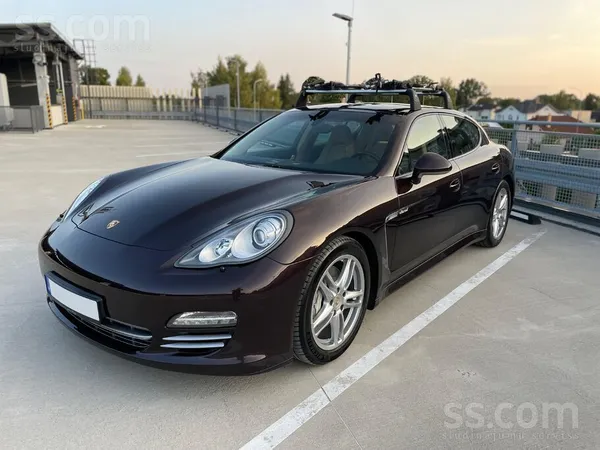 Porsche Labās rokās atdošu koptu un saudzētu auto. 