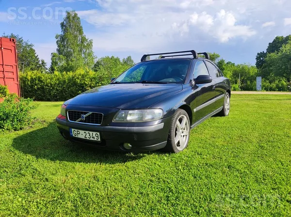Pārdodu koptu auto. Patiess nobraukums. Vasaras un ziemas riepas ar diskiem,