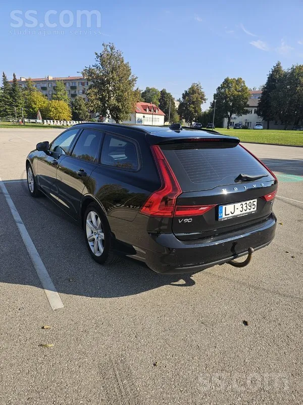 Pārdodas volvo v90 2018 g 110kw 2.0L motoru ekanomisks 6.3L/100km. Pie 20000
