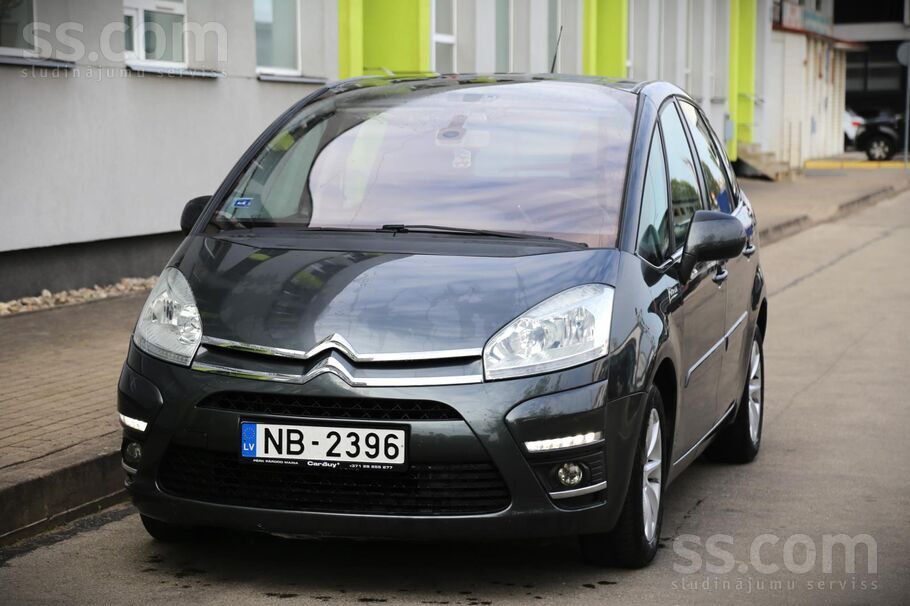 Jauna TA, 1.6d. Automāts, klimatkontrole, parkošanās sensori, multistūre.