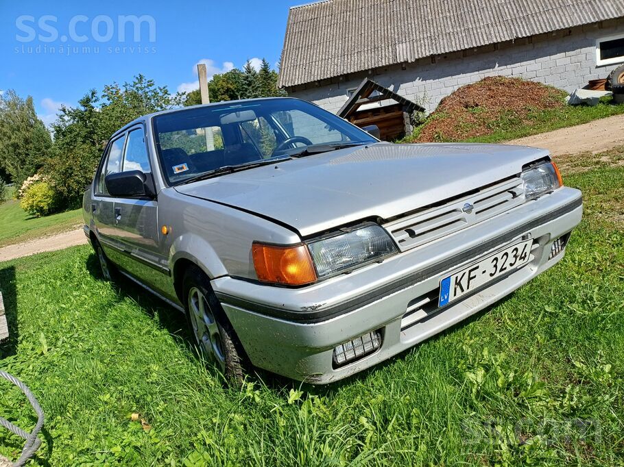 Rets un labi saglabājies auto. Ar benzīnu paliek ar vien lētāk pārvietoties.