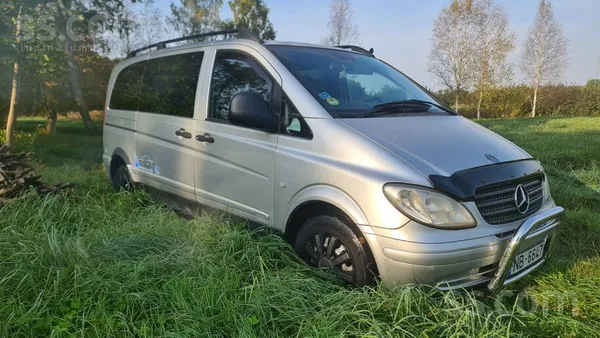 Mercedes Kravas- pasažieru- 4 sēdvietas ( 5. sēdekli var sp