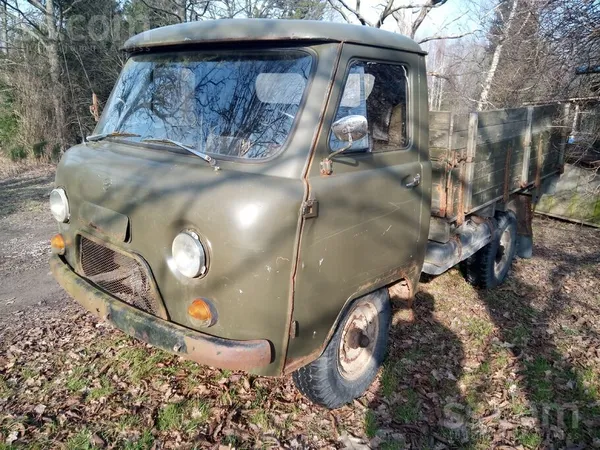 Uaz Darba kārtībā- motors darbojas, ātrumi slēdzas, br