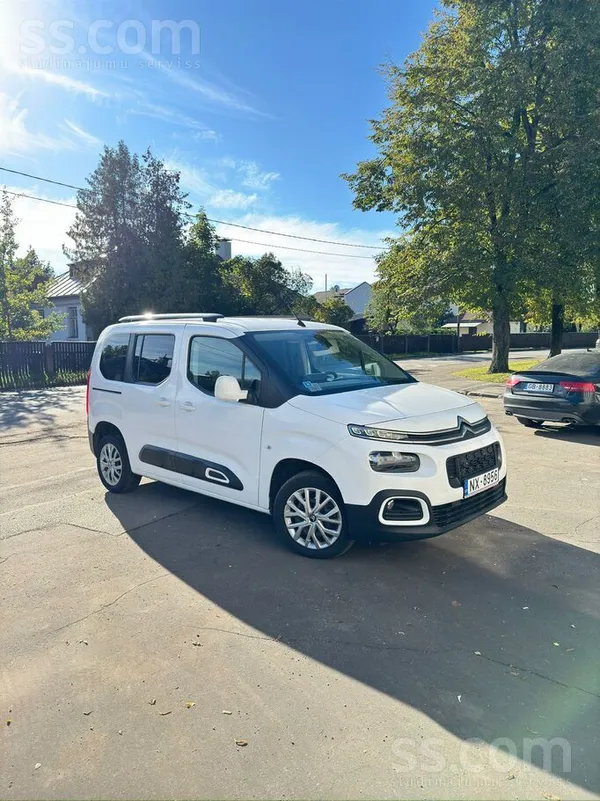 Citroen Tiek pārdots ļoti ekonomisks un bagātīgi aprīkots 